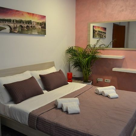 Maxim Rooms Рим Екстериор снимка
