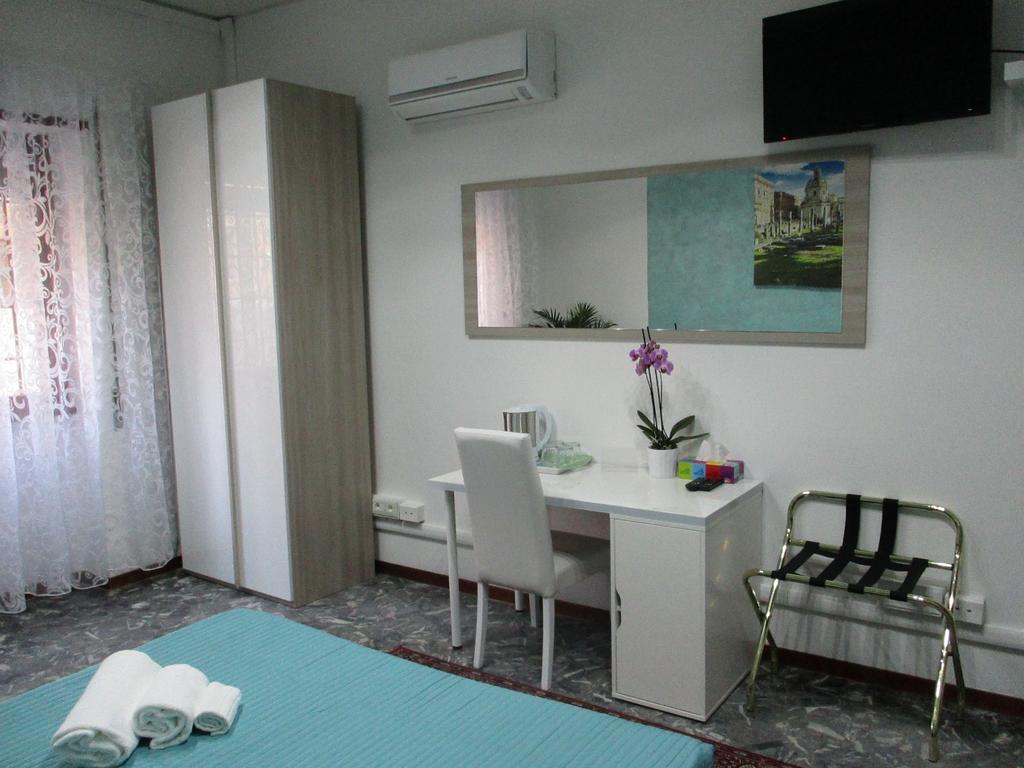 Maxim Rooms Рим Екстериор снимка