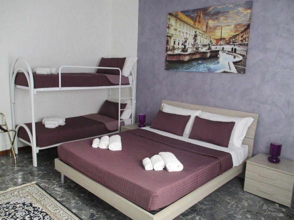 Maxim Rooms Рим Екстериор снимка