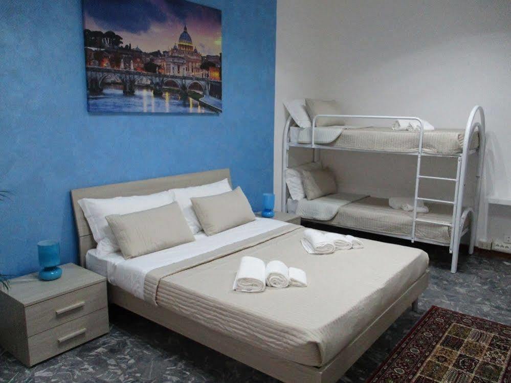 Maxim Rooms Рим Екстериор снимка