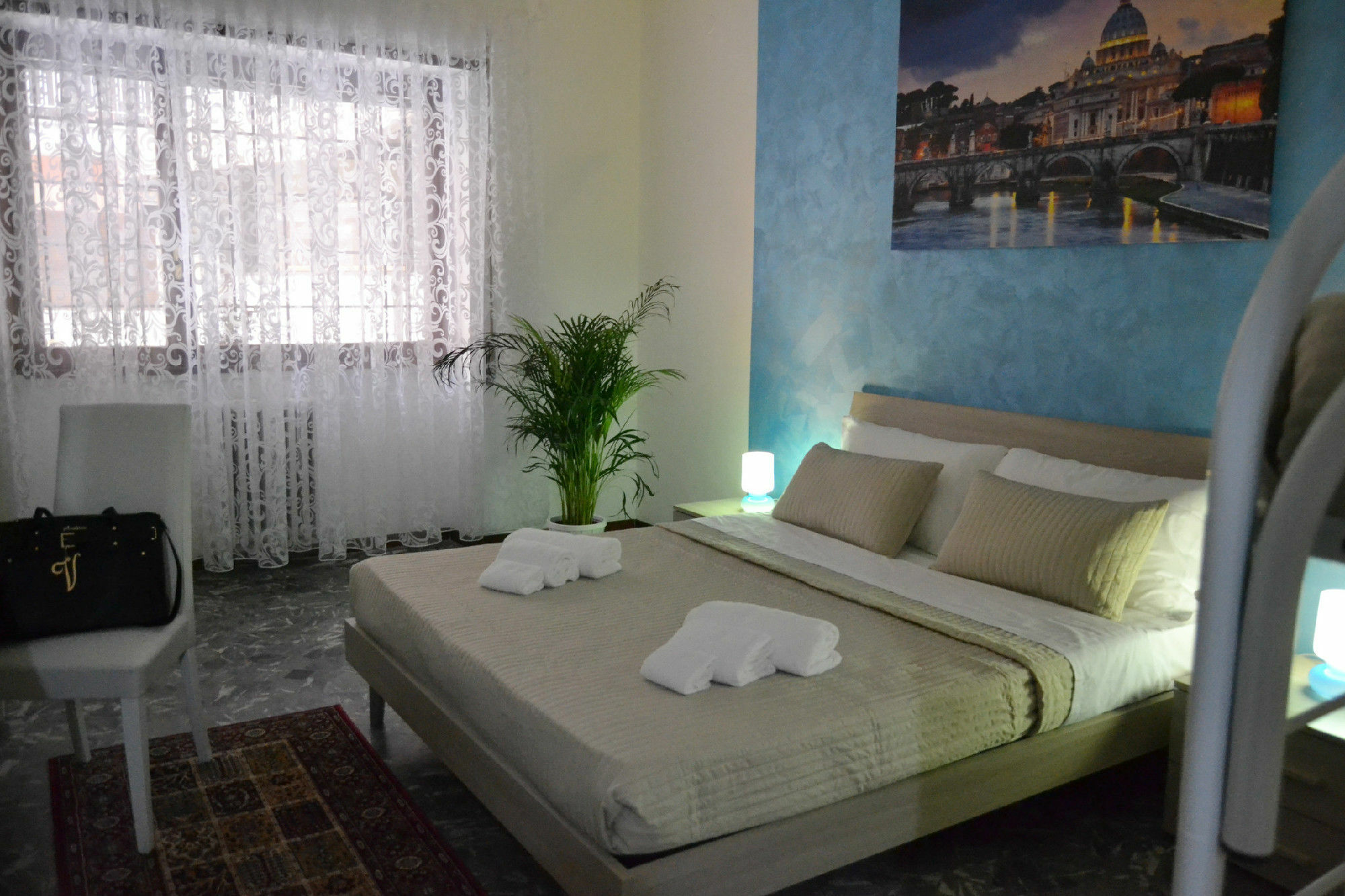 Maxim Rooms Рим Екстериор снимка