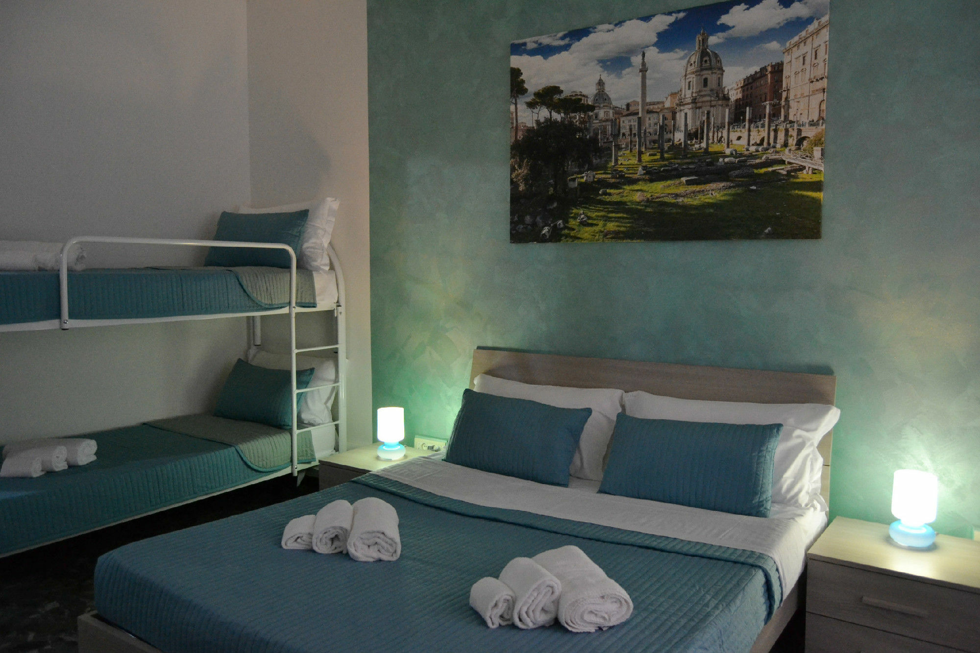 Maxim Rooms Рим Екстериор снимка