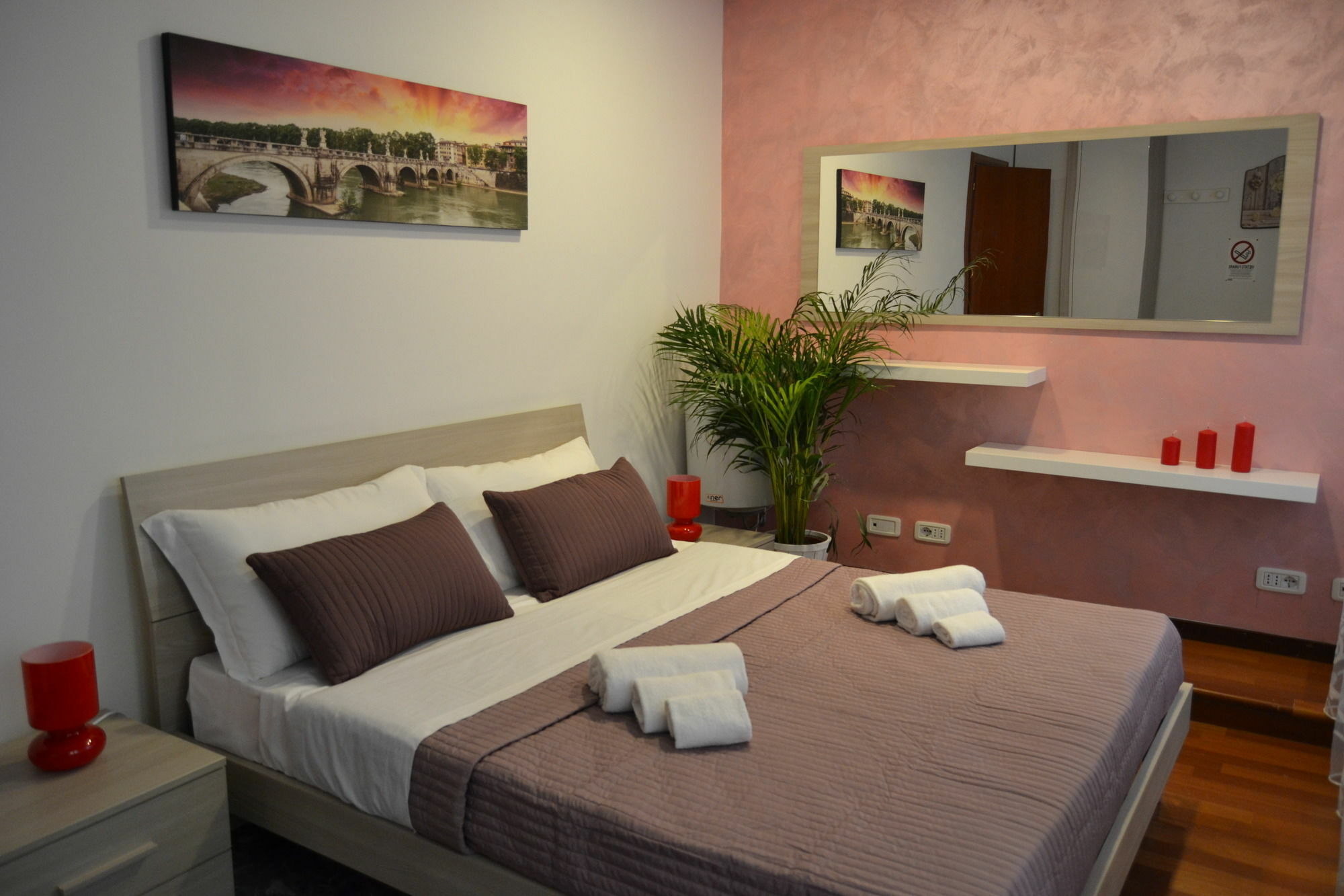 Maxim Rooms Рим Екстериор снимка