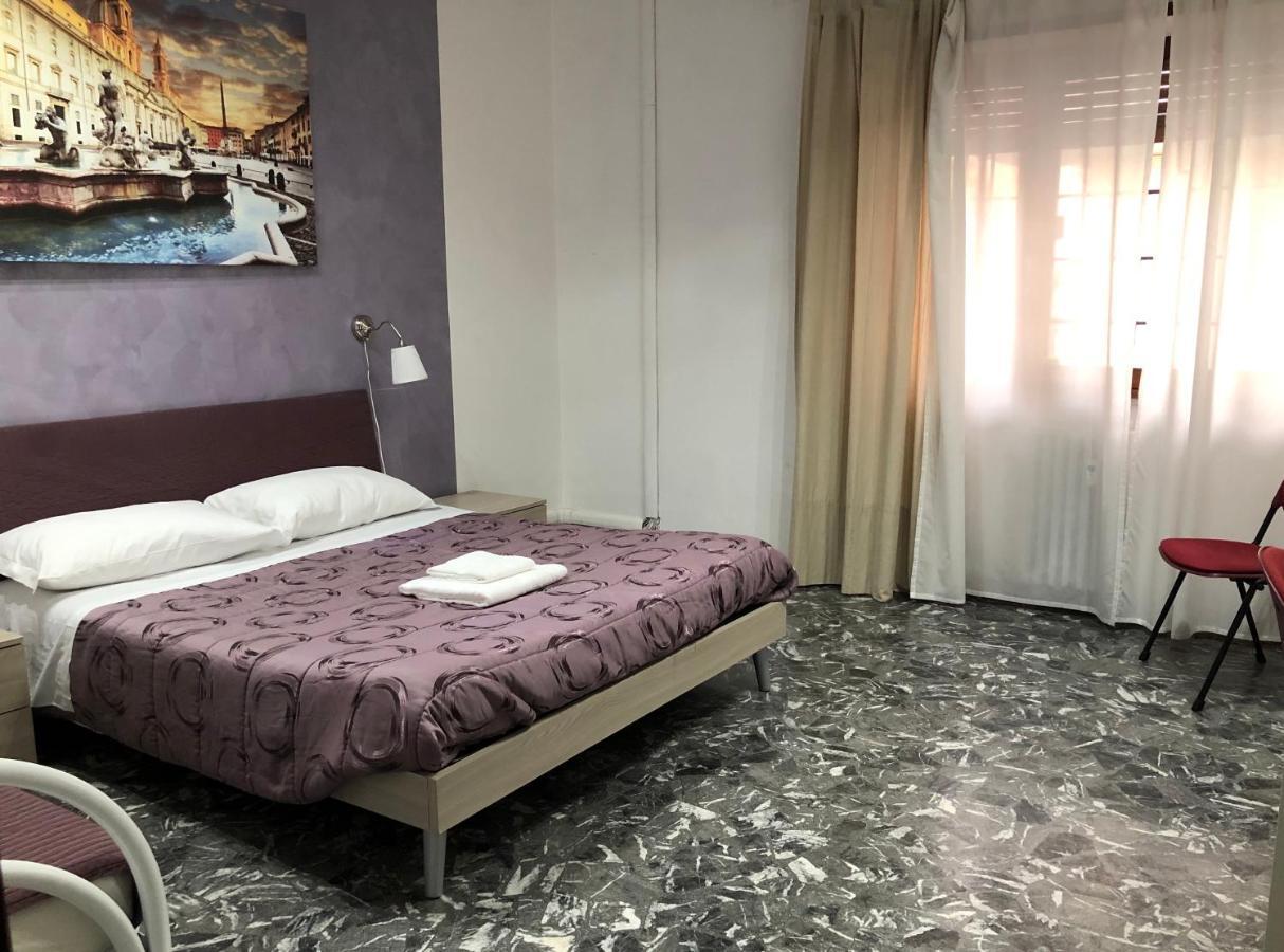 Maxim Rooms Рим Екстериор снимка