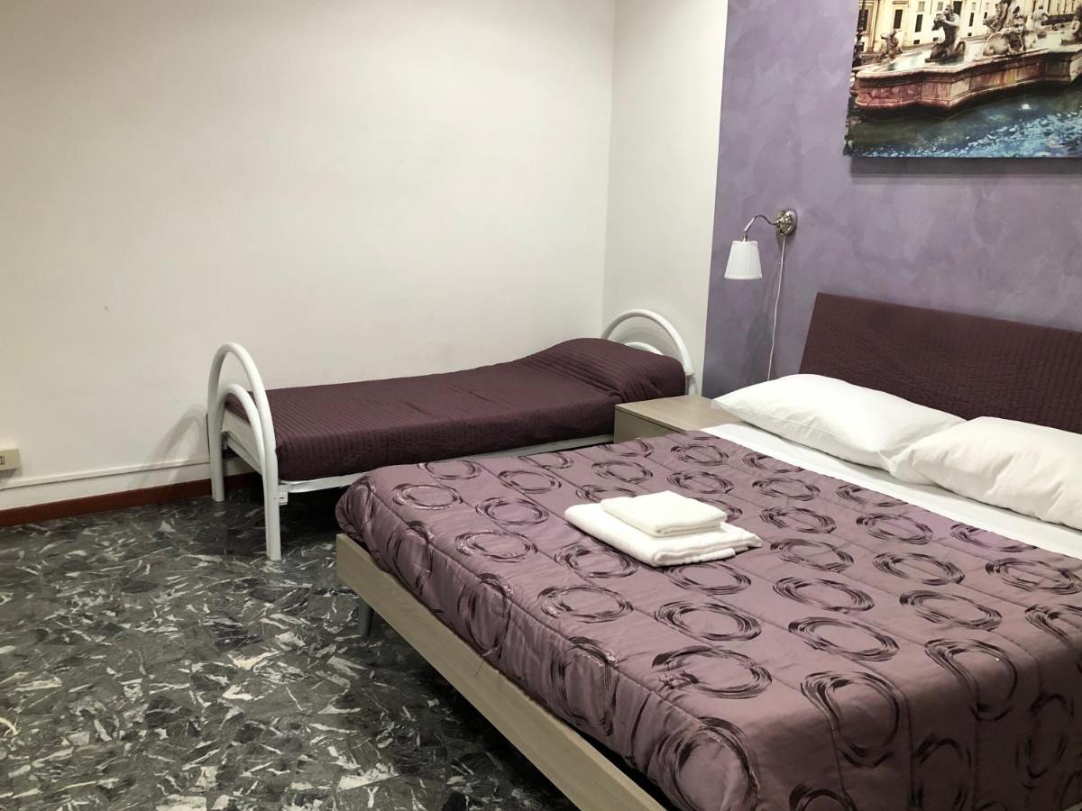 Maxim Rooms Рим Екстериор снимка